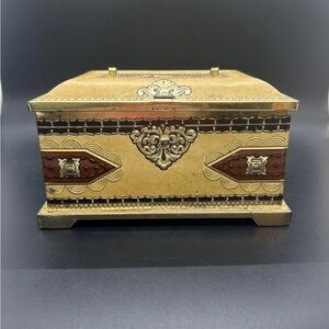 Blue Bird Confectionery Silver Tin